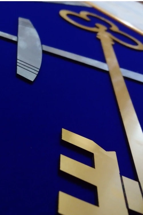 Герб Ленинградской области 42х50 см, барельеф, краска#2 Герб Ленинградской области 42х50 см, барельеф, краска#2