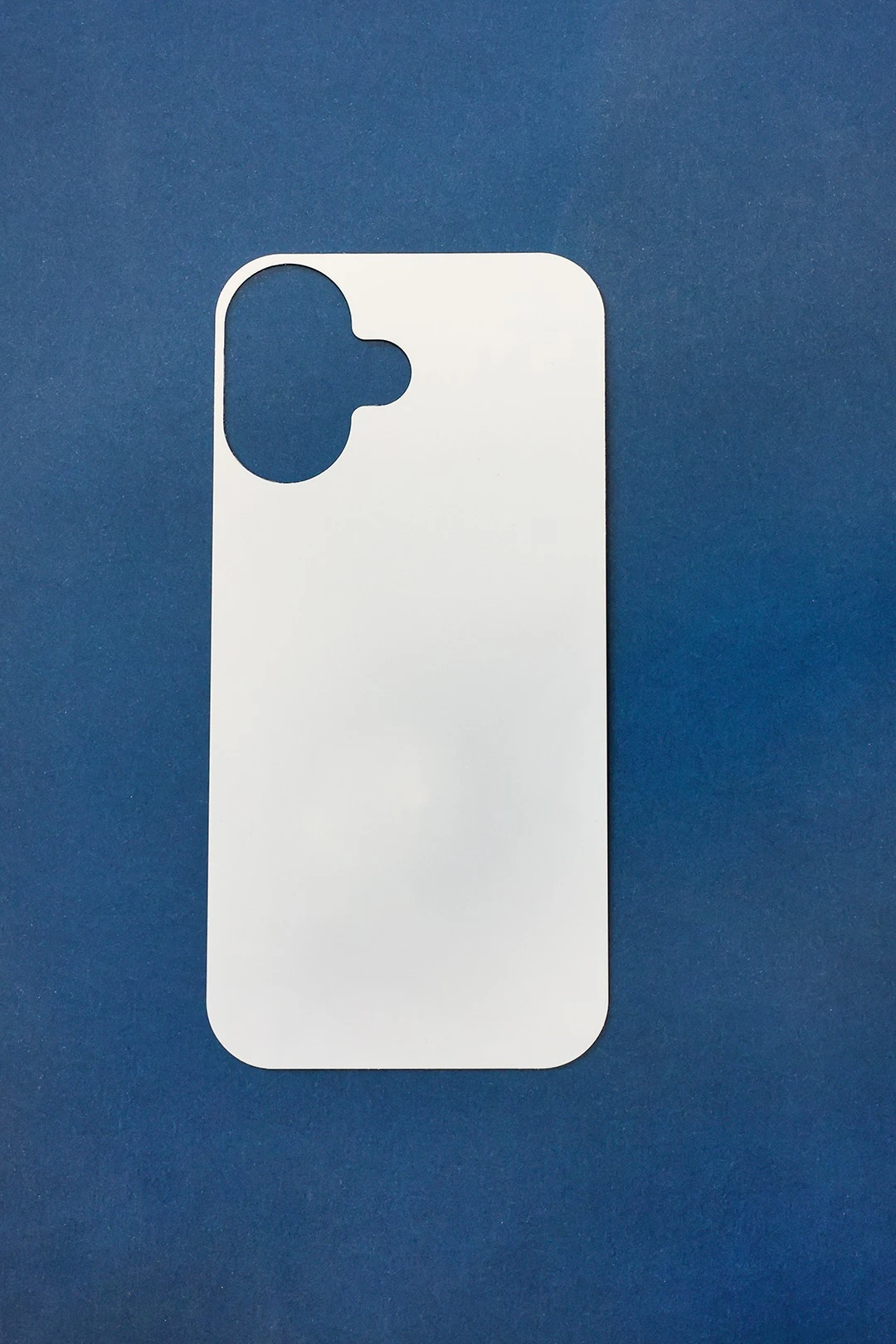 Купить пластину металлическую для чехла iPhone 16 без печати