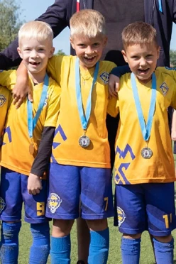 Купить футбольную форму детскую Юве "Мир"