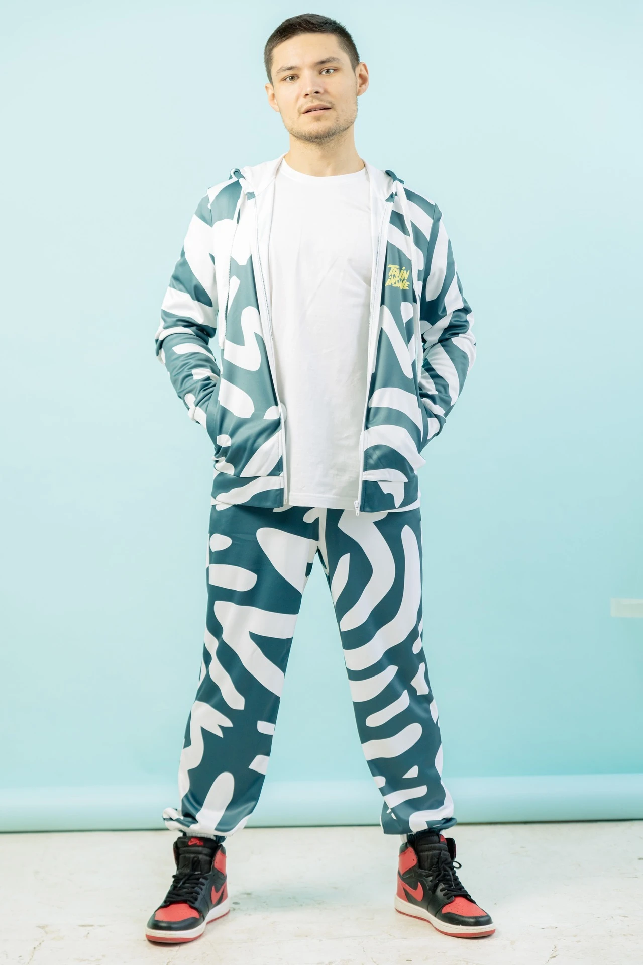 Купить спортивный костюм Юнайт унисекс из адидаса с полной запечаткой