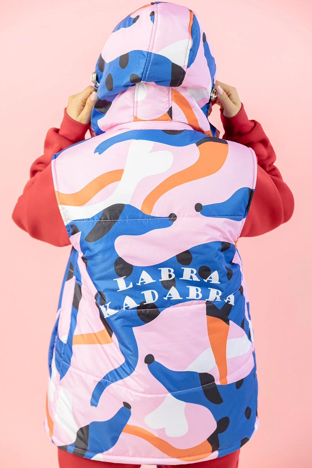 Купить жилет Диего на синтепоне с капюшоном унисекс "Labra"