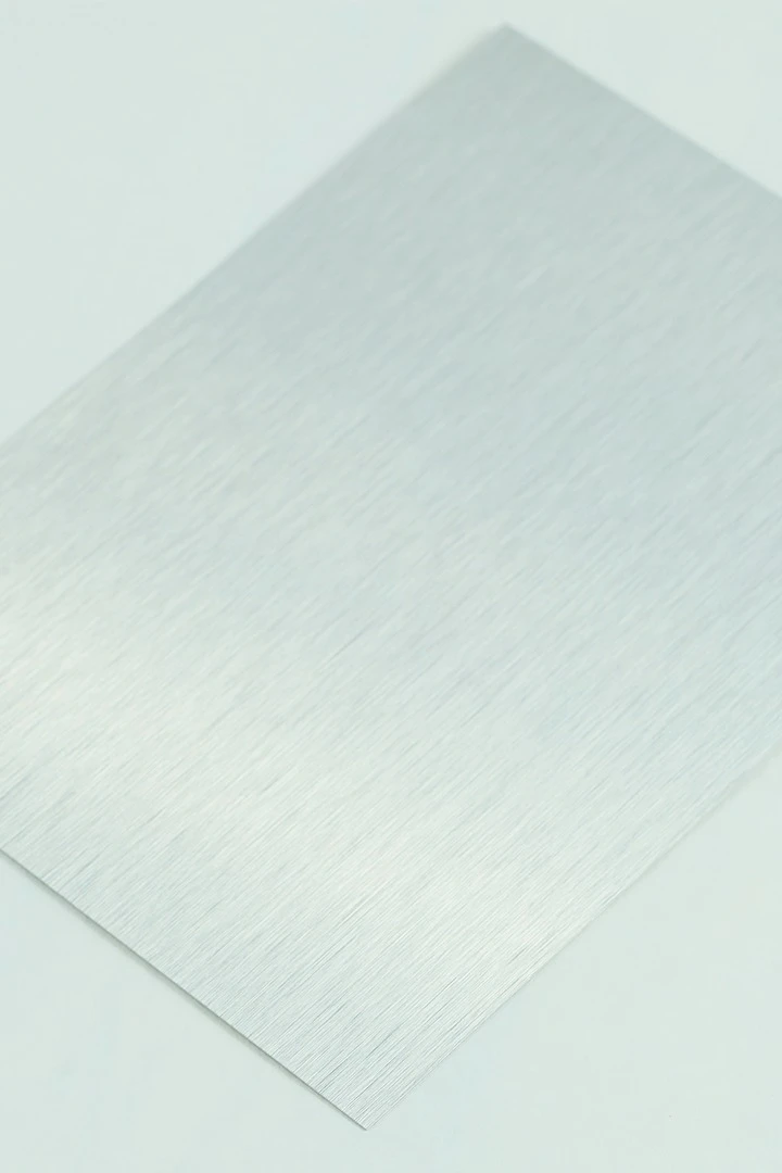 Алюминий царапанный односторонний 300х600 мм 0,45 мм, серебро#4