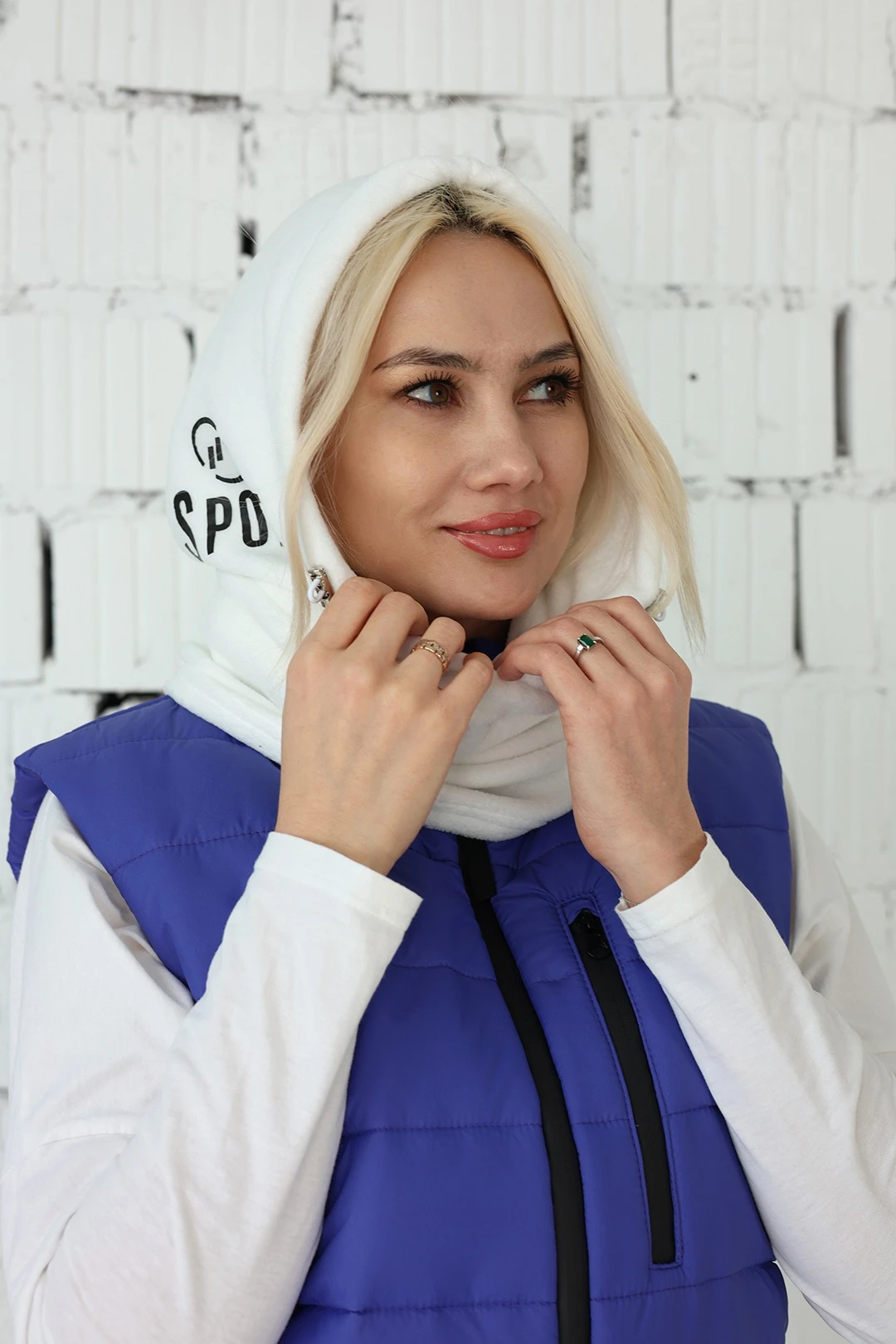 Капор Рейс флисовый взрослый, однотонный белый#1