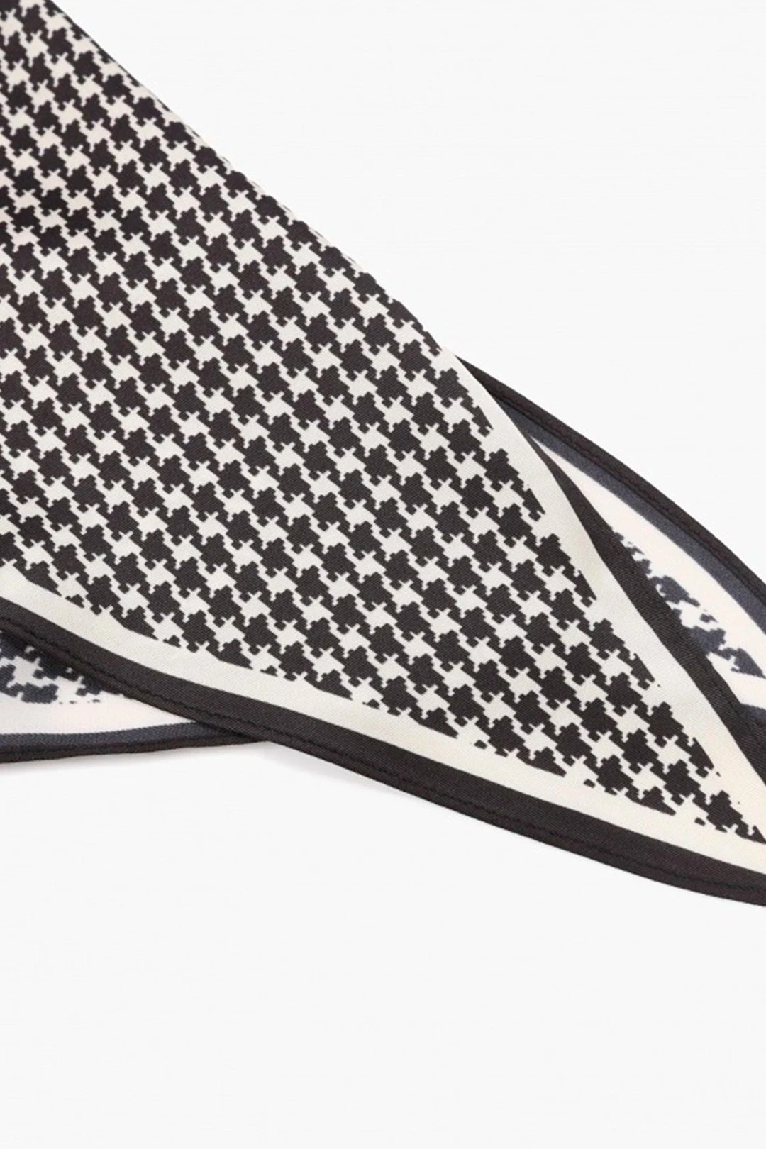 Купить косынку Шарлотта 70х70х100 см, с полной запечаткой "Pixel"