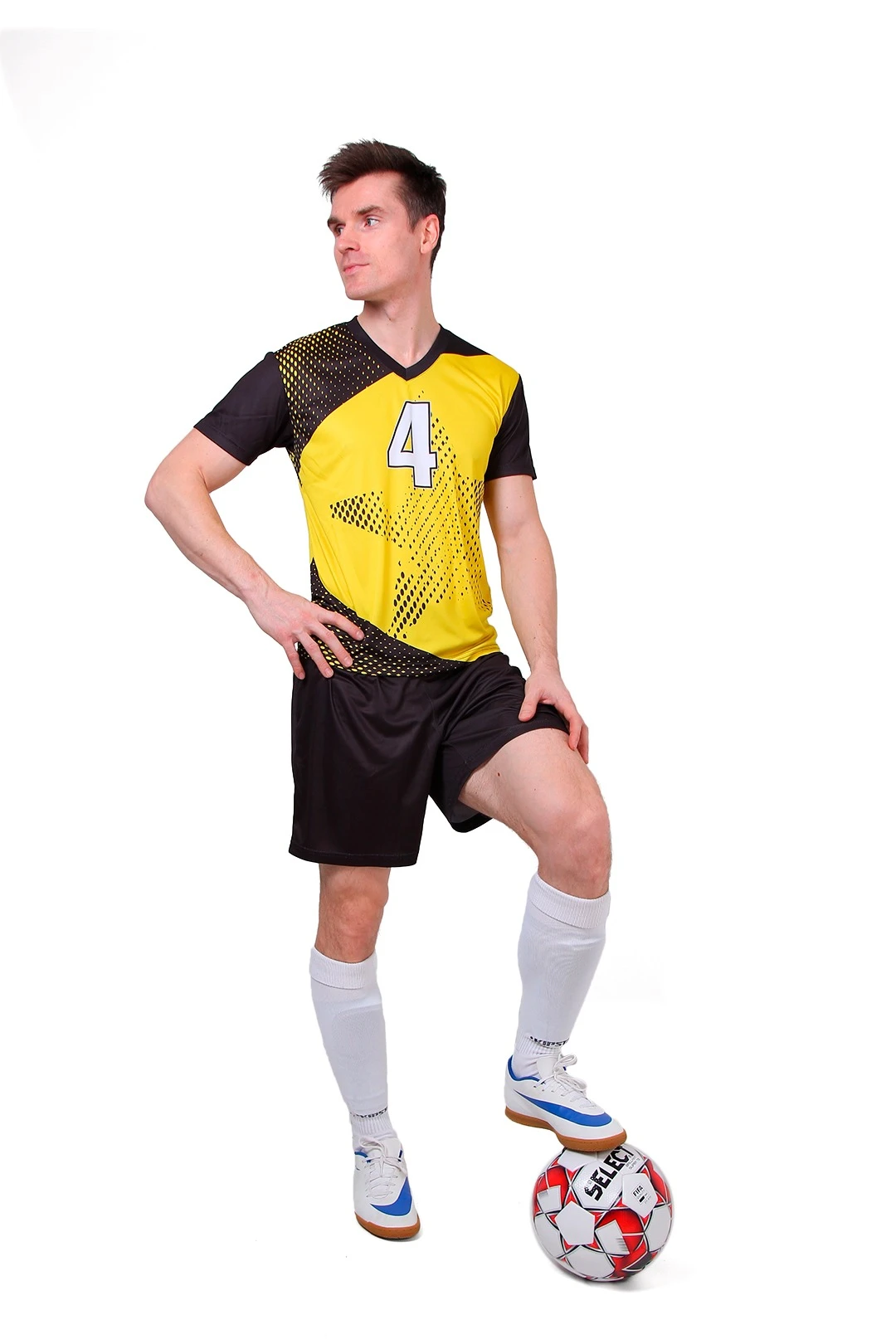 Купить футбольную форму взрослую Юве "HILL" Купить футбольную форму взрослую Юве "HILL"