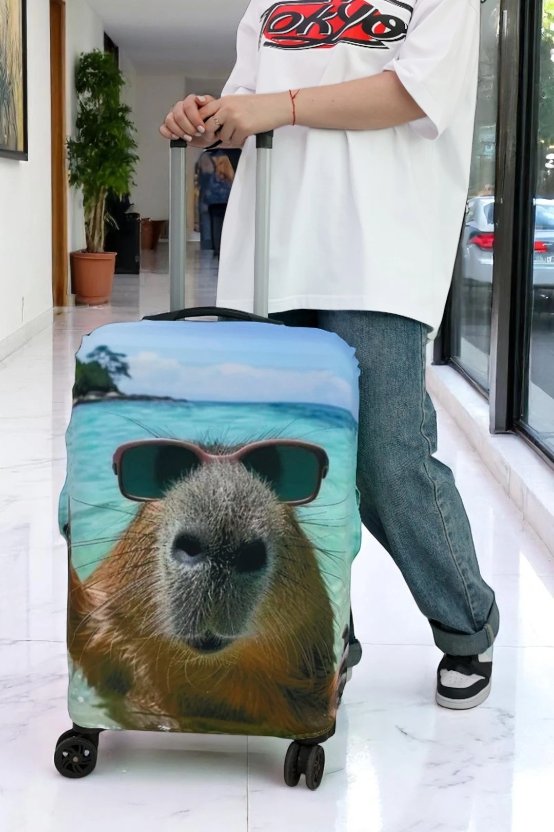 Чехол для чемодана (L) с принтом "Capibara"#1