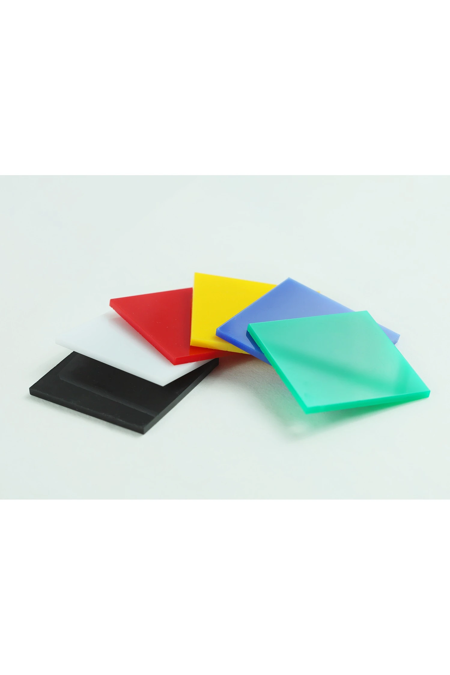 Акрил литой глянцевый 200х300 мм 3 мм#1