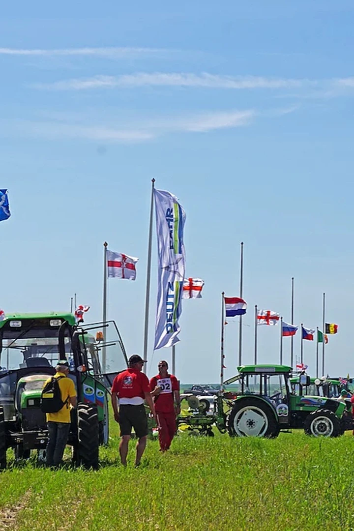 Арендовать флагшток из стекловолокна с открытым механизмом 10 м