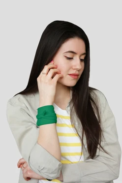 Купить бандану трикотажную взрослую 30х30 см, однотонную зеленую