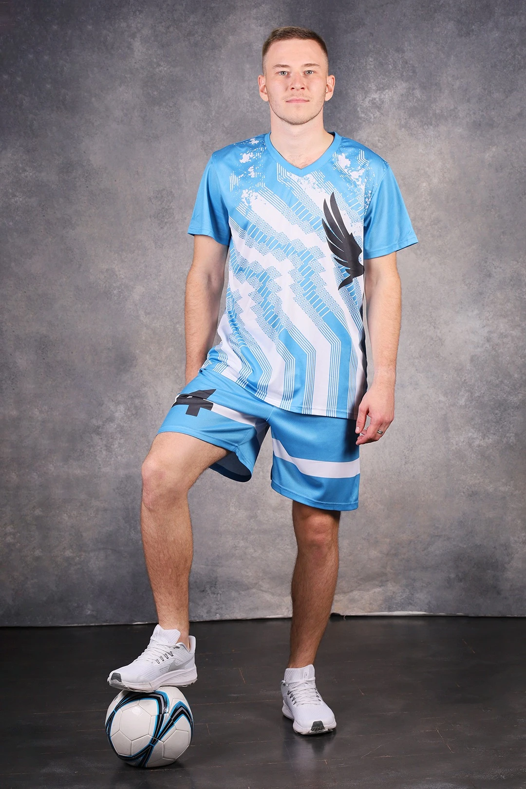 Купить шорты Реал мужские "Монотонные"