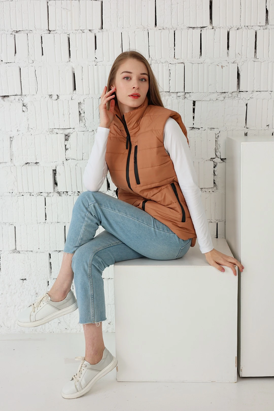 Жилет Эмбер на синтепоне со стежкой унисекс, однотонный коричневый#2