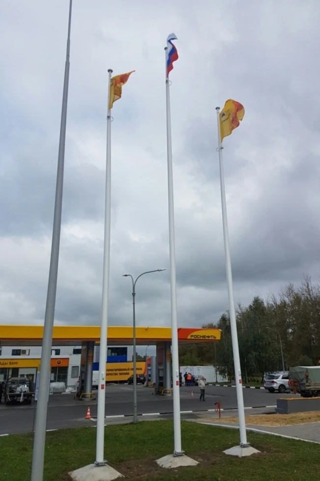 Аренда флагштока из стекловолокна с закрытым механизмом 12 м#1