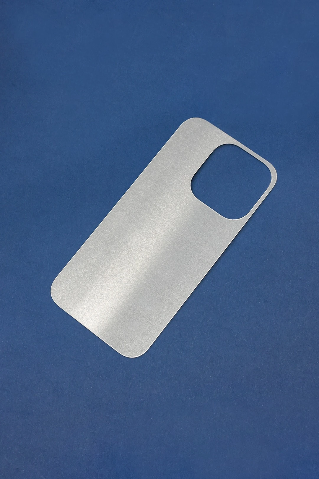Пластина металлическая для чехла iPhone 15 Pro без печати#1