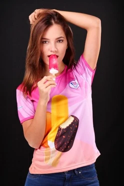 Купить женскую футболку Гэлэкси "Baskin robbins"