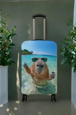 Купить чехол для чемодана (L) с принтом "Capibara"