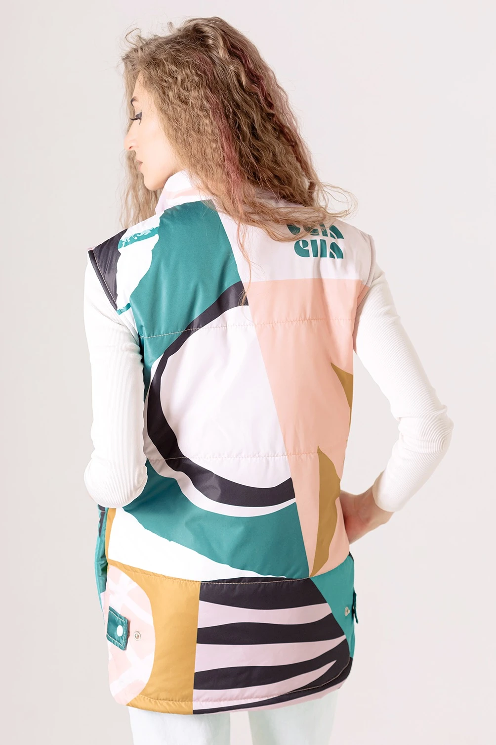 Жилет Хайк на синтепоне унисекс, с полной запечаткой "Vela ella"#1