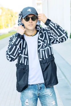 Купить ветровку Харви с капюшоном унисекс, с полной запечаткой "Runes"