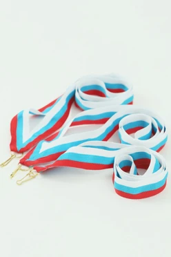 Купить ленту для медали РФ ширина 3,5 см, с карабином