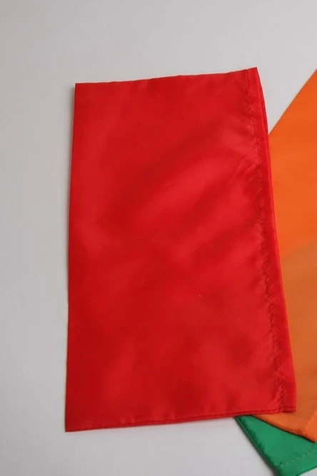 Пилотка Пионер из цветного шелка, однотонная красная#4 Пилотка Пионер из цветного шелка, однотонная красная#4