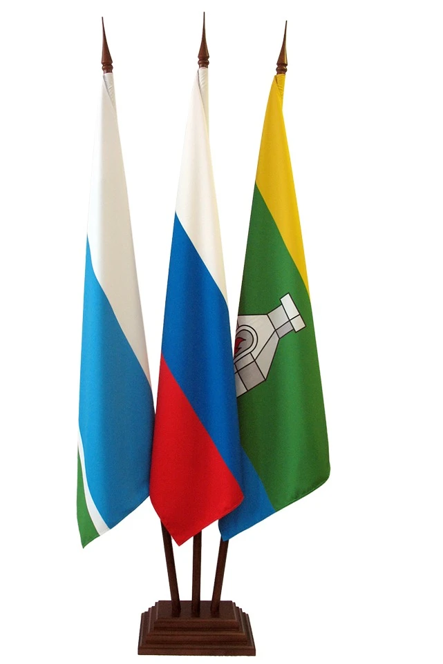 Купить подставку деревянную с основанием Пирамида 3 штока 2,5 м