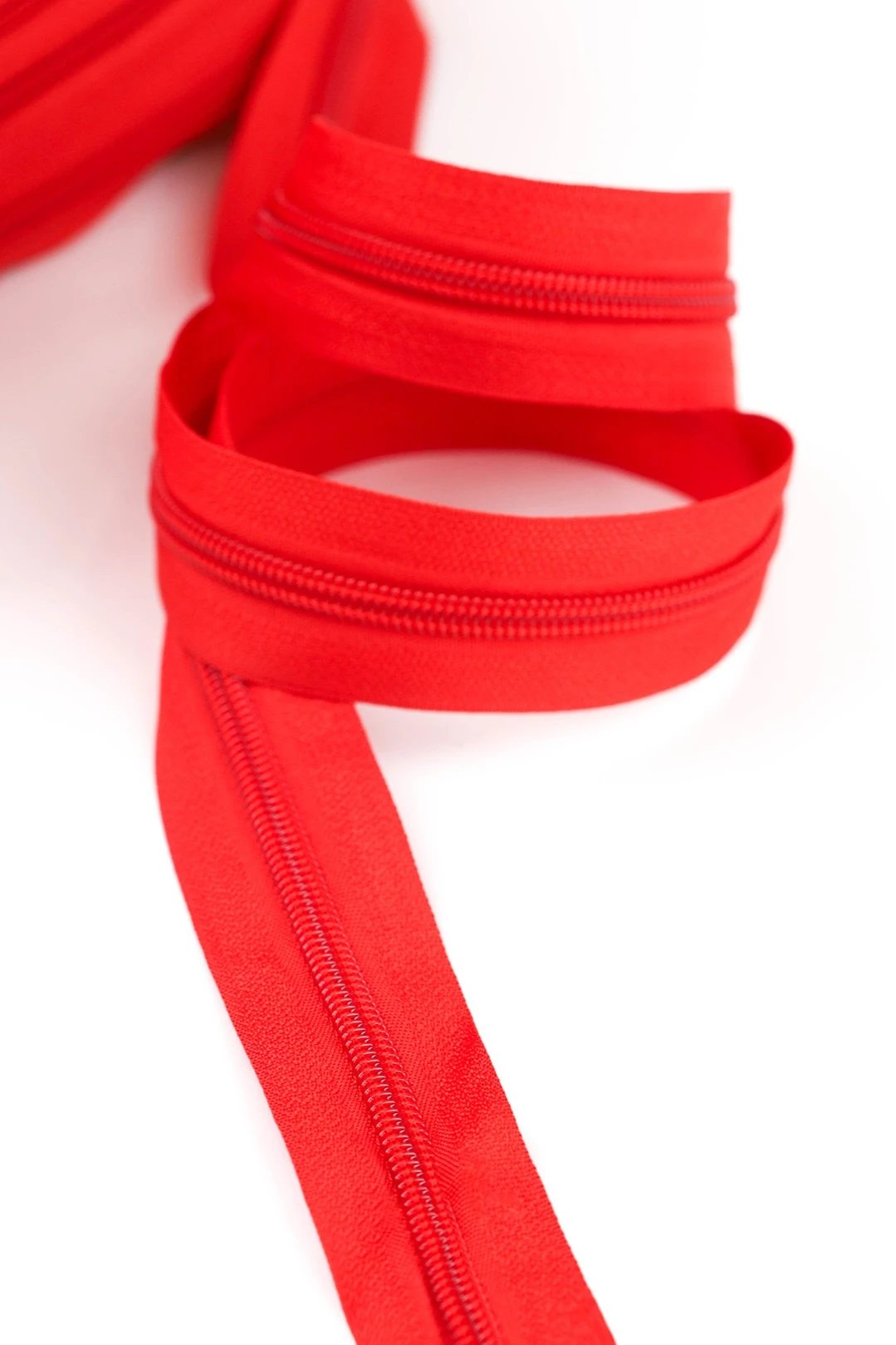 Купить молнию тип 5 рулонную 20 000 см, красную