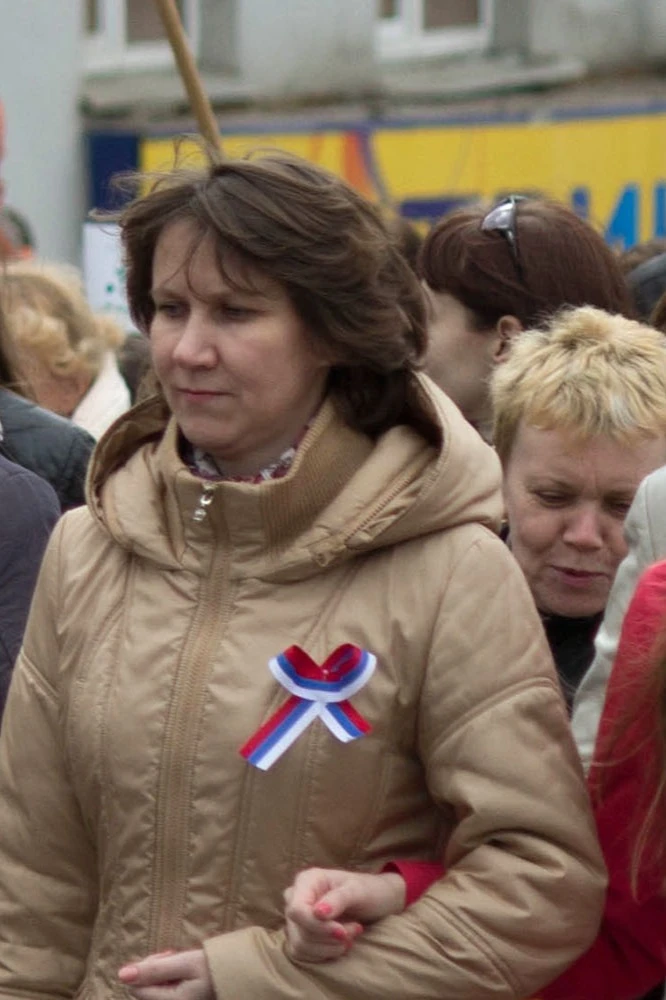 Лента триколор в рулоне 50 м шириной 2,4 см#3