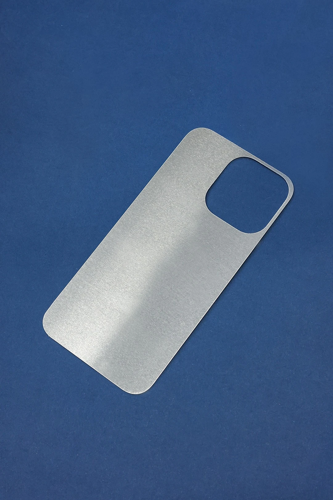 Пластина металлическая для чехла iPhone 15 Pro Max без печати#1