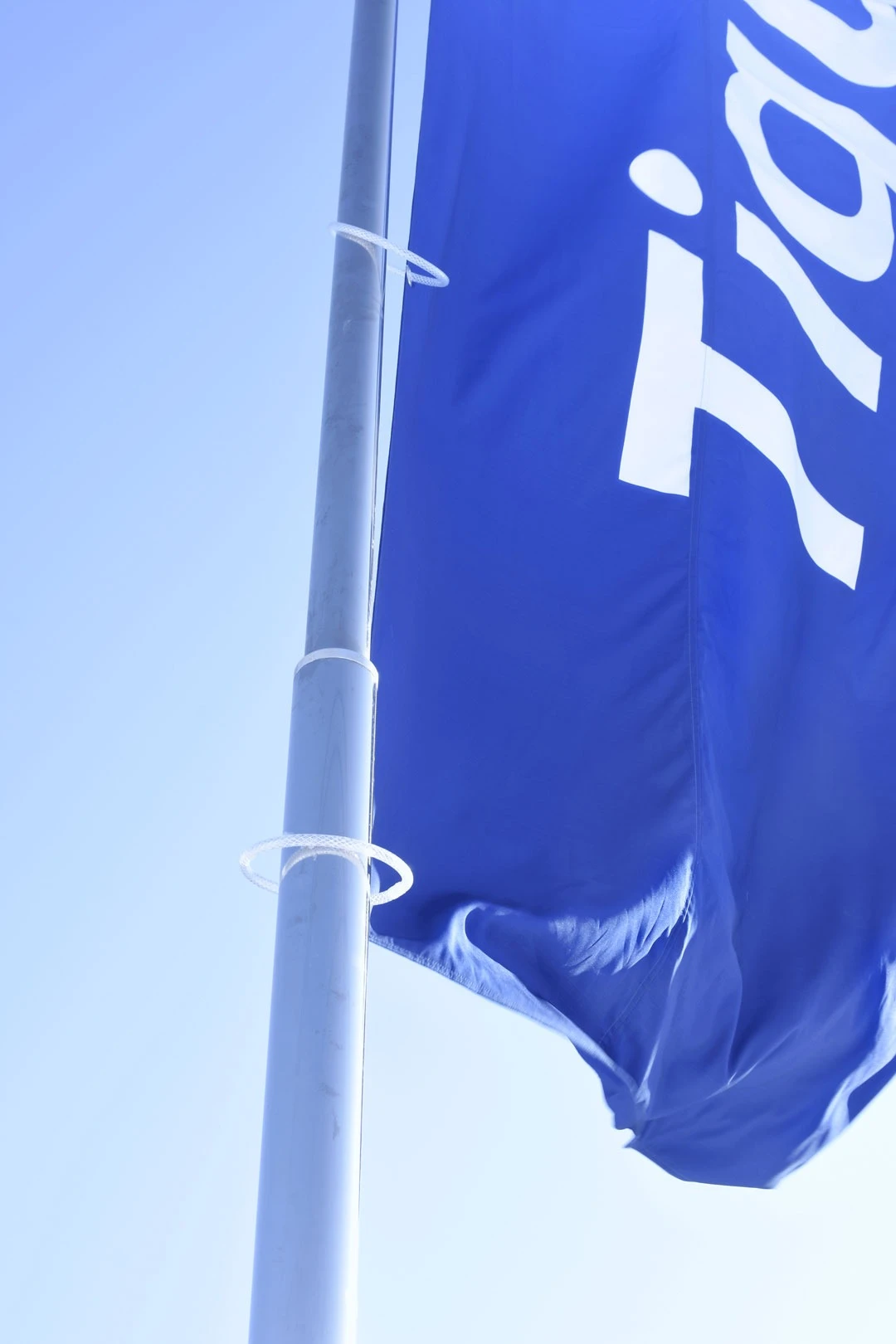 Флагшток из нержавеющей стали с плечом с закрытым механизмом 6 м, Гамма#2