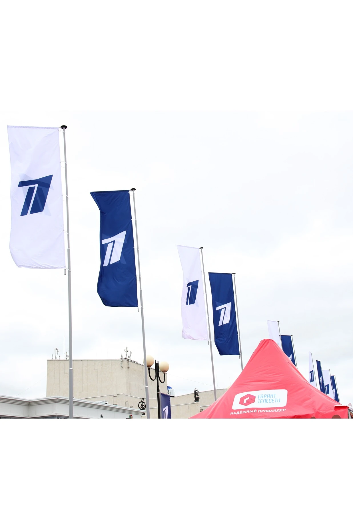 Аренда флагштока из алюминия с открытым механизмом 11м (покраска)#1