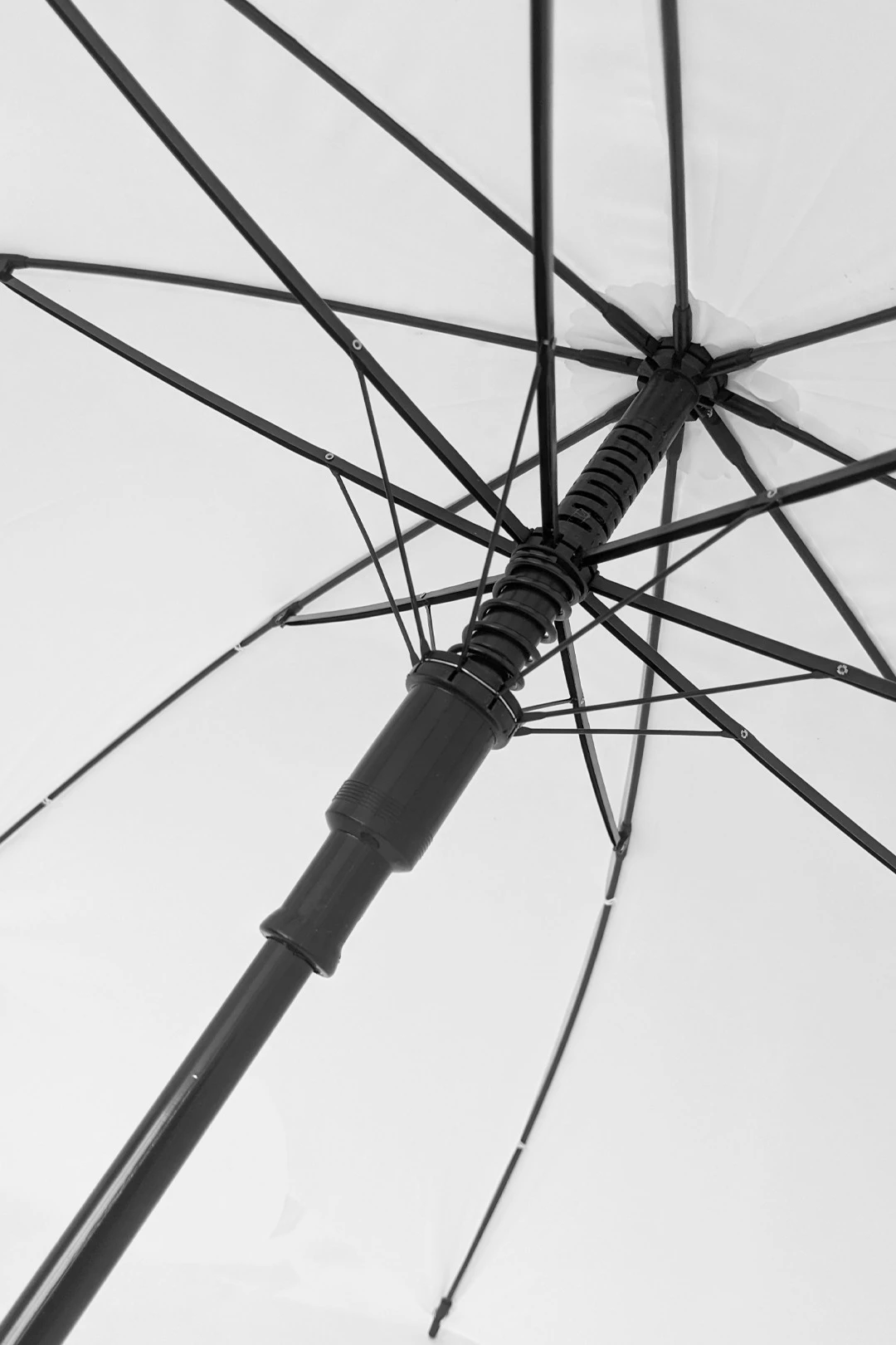 Зонт-трость Марк с пластиковой ручкой однослойный, однотонный белый