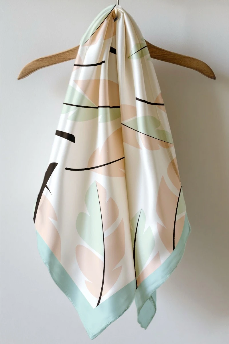 Купить платок Шанель 100х100 см, с полной запечаткой "White Feather"