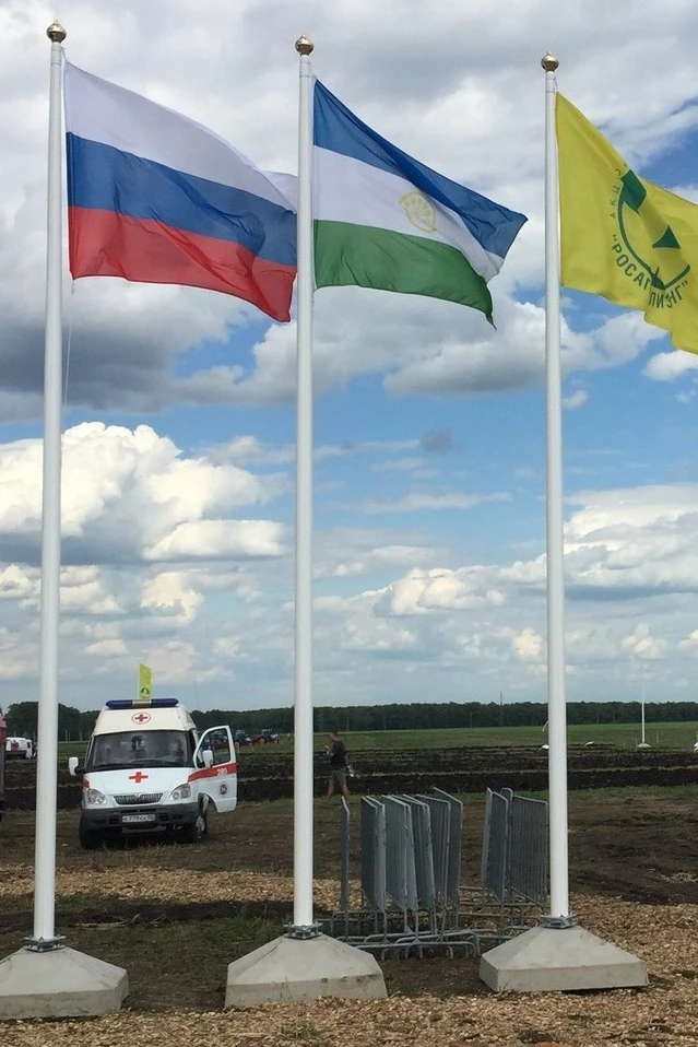 Арендовать флагшток из стекловолокна с открытым механизмом 6 м