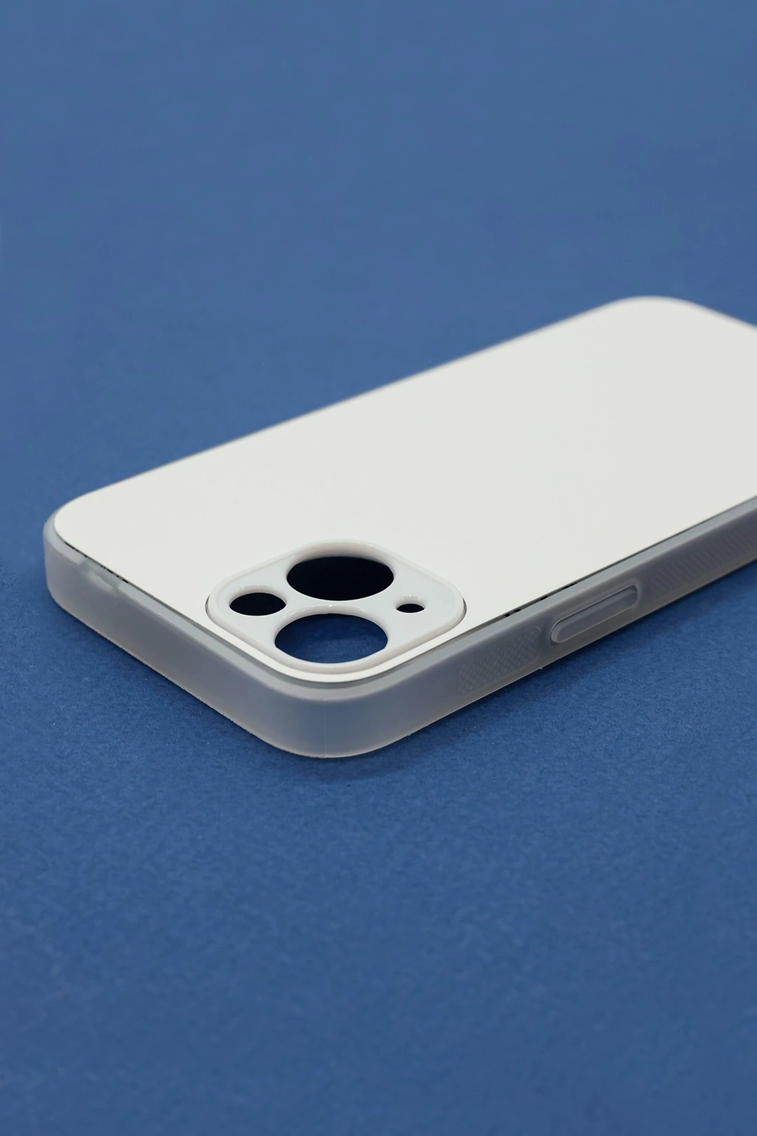 Купить чехол для iPhone 14 без печати