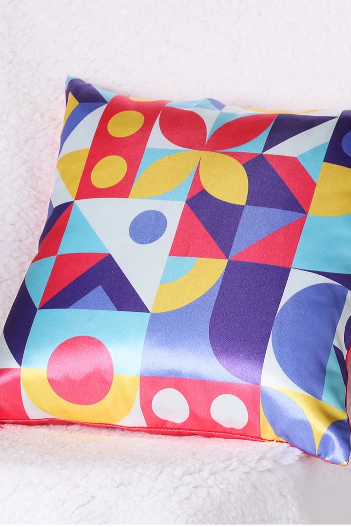 Купить наволочку из атласа 35x35 см, с полной запечаткой "Абстракция"