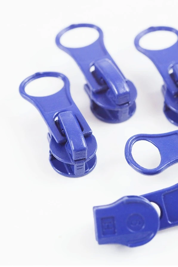 Купить бегунок тип 5 реверсивный для спиральной молнии, синий Купить бегунок тип 5 реверсивный для спиральной молнии, синий