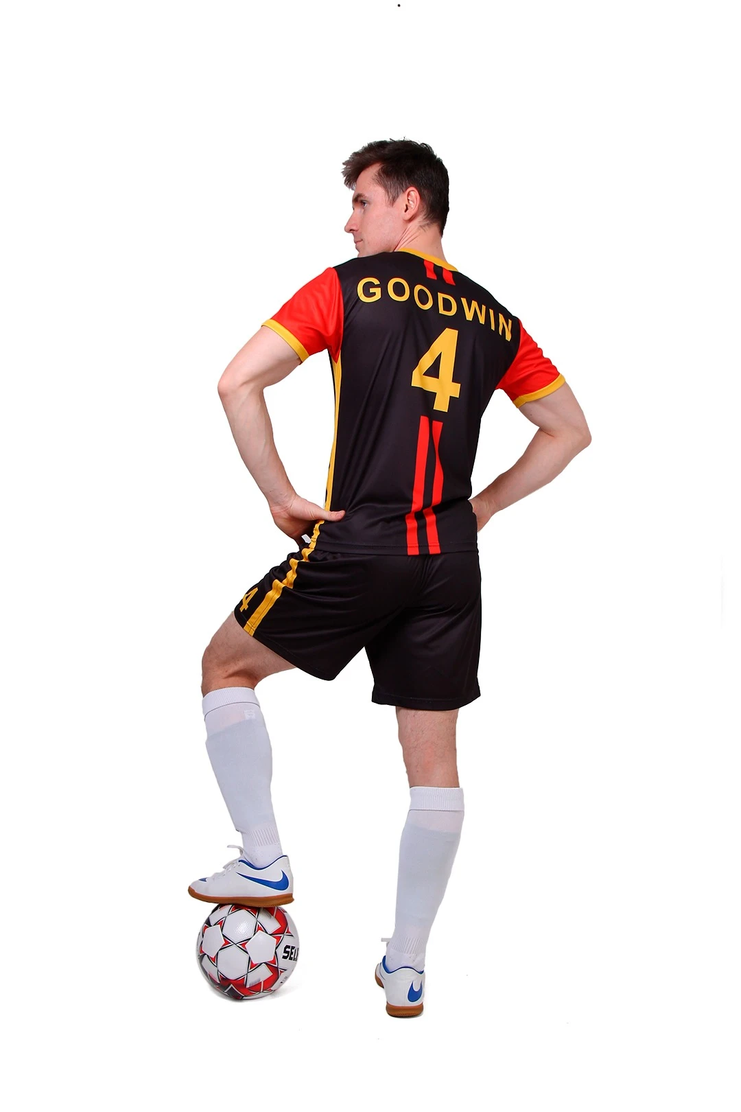 Купить футбольную форму взрослую Юве "GOODWIN"