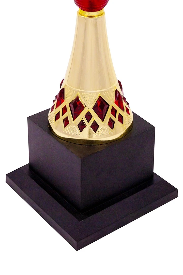 Кубок ИК0086 с крышкой#1 Кубок ИК0086 с крышкой#1