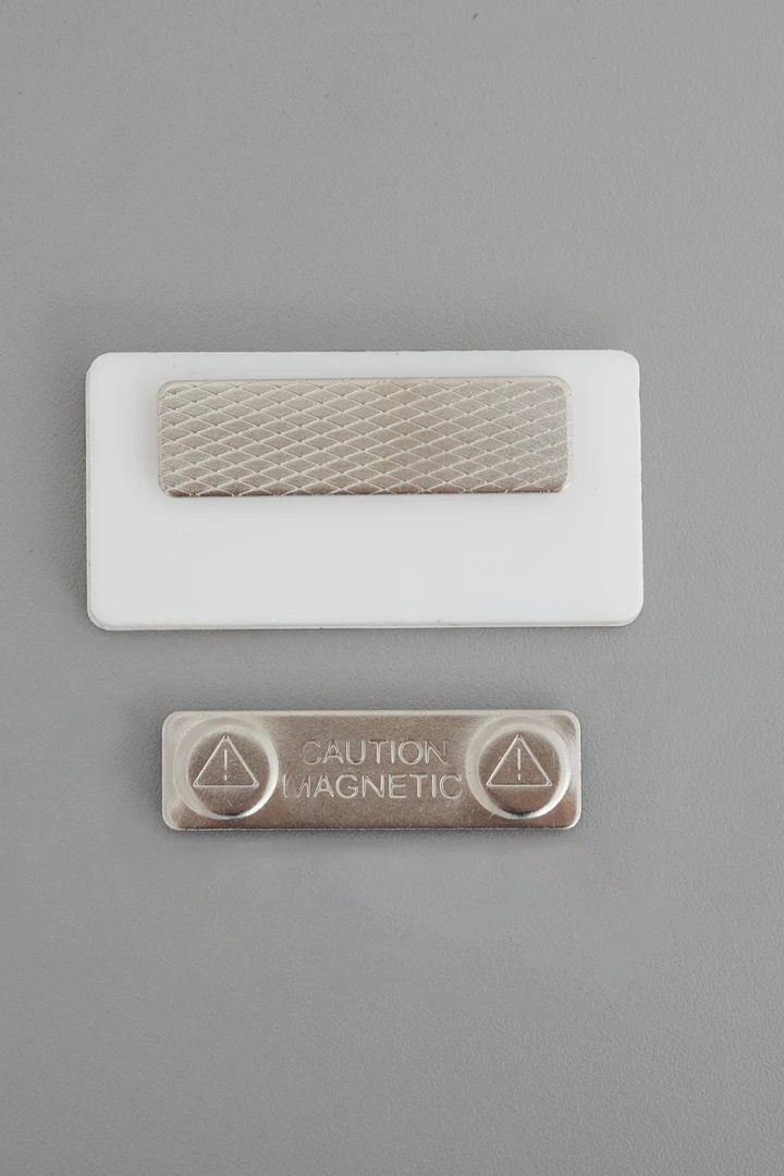 Бейдж из акрила с заливкой смолой 30х60 мм "Brandname"#2 Бейдж из акрила с заливкой смолой 30х60 мм "Brandname"#2