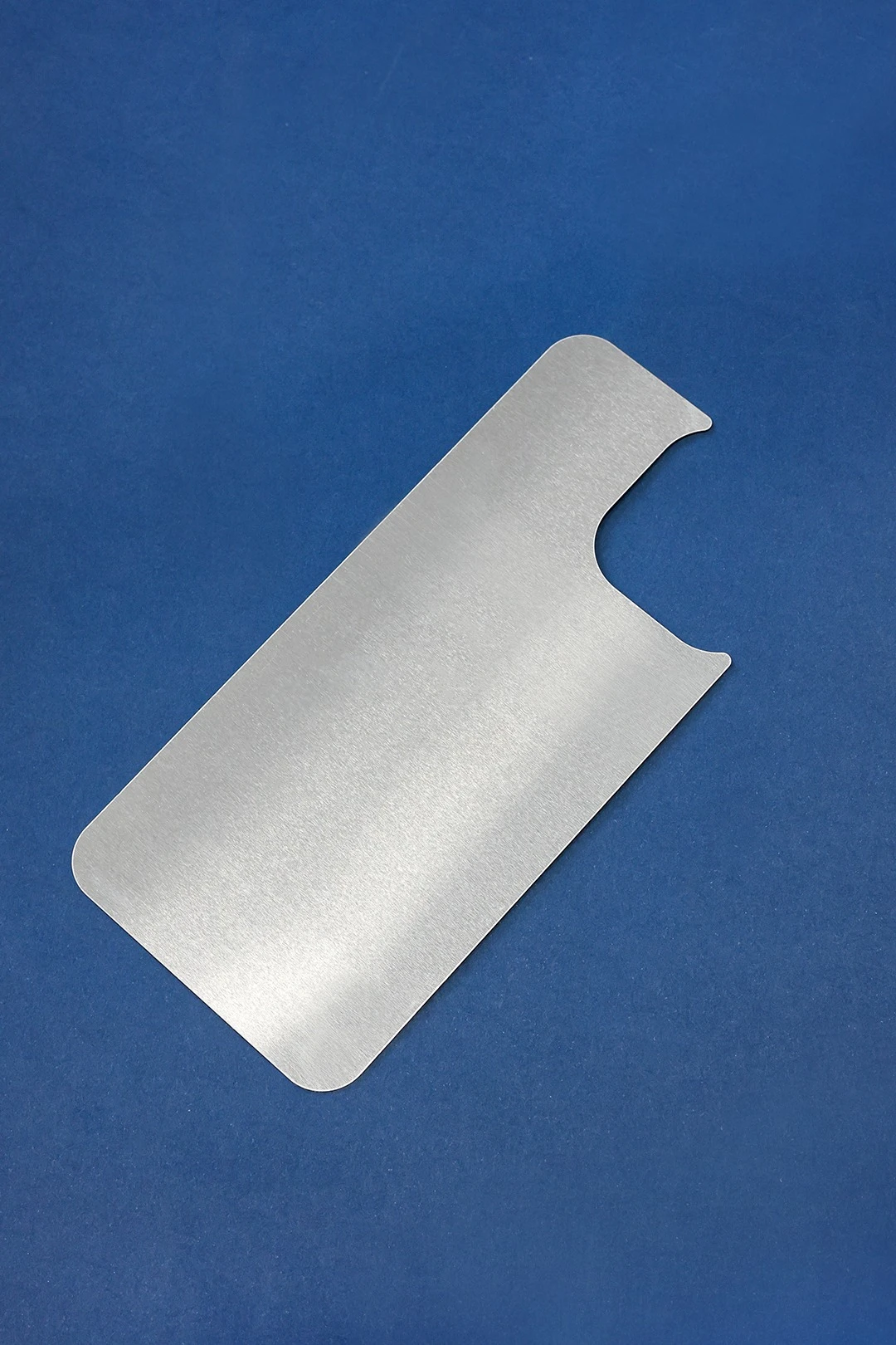 Пластина металлическая для чехла iPhone 13 Pro Max без печати#1