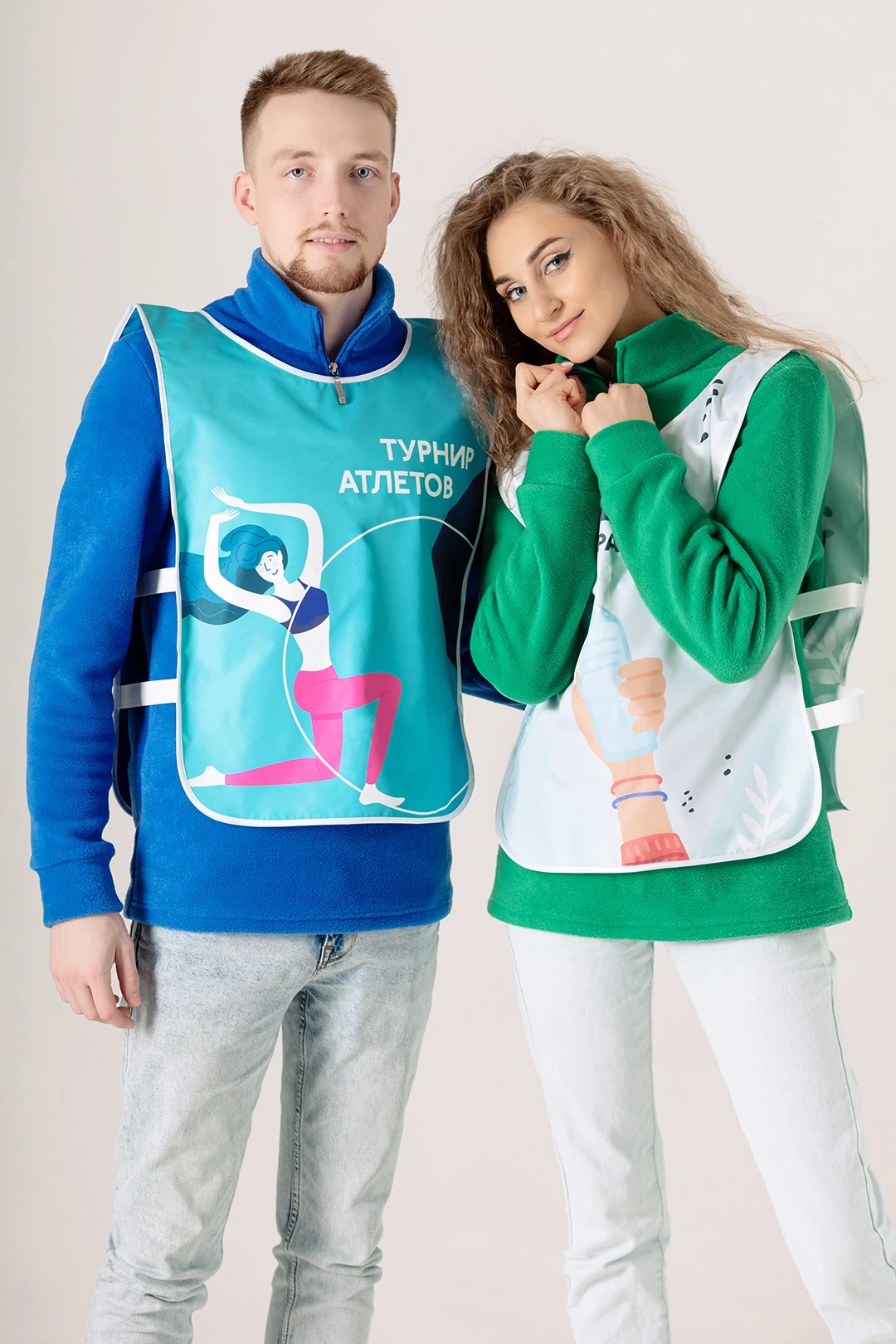 Манишка Юнив 40х60 см из дьюспо, с полной запечаткой "Турнир атлетов" Манишка Юнив 40х60 см из дьюспо, с полной запечаткой "Турнир атлетов"