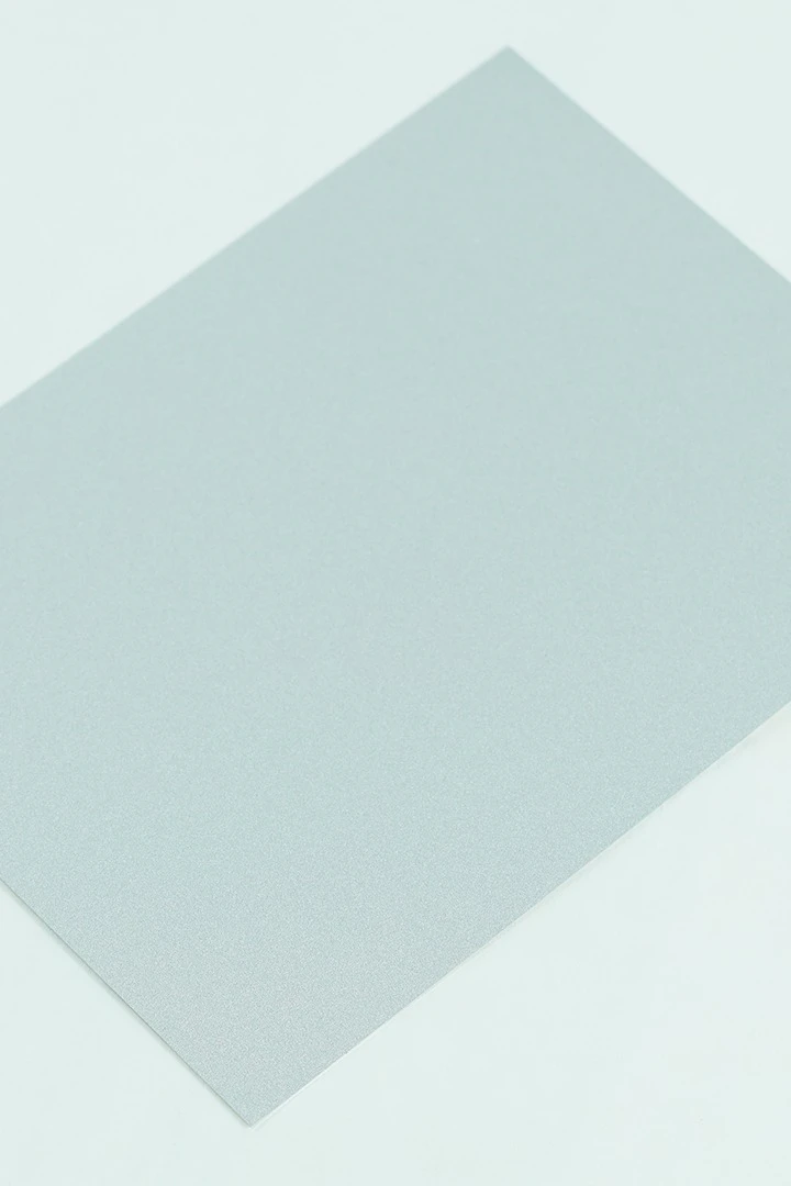 Алюминий перламутр односторонний 200х300 мм 0,45 мм, серебро#1 Алюминий перламутр односторонний 200х300 мм 0,45 мм, серебро#1