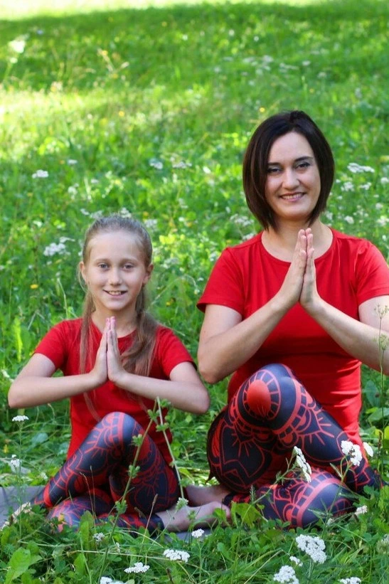 Купить комплект футболка хб + леггинсы "Красно-синяя мандала"