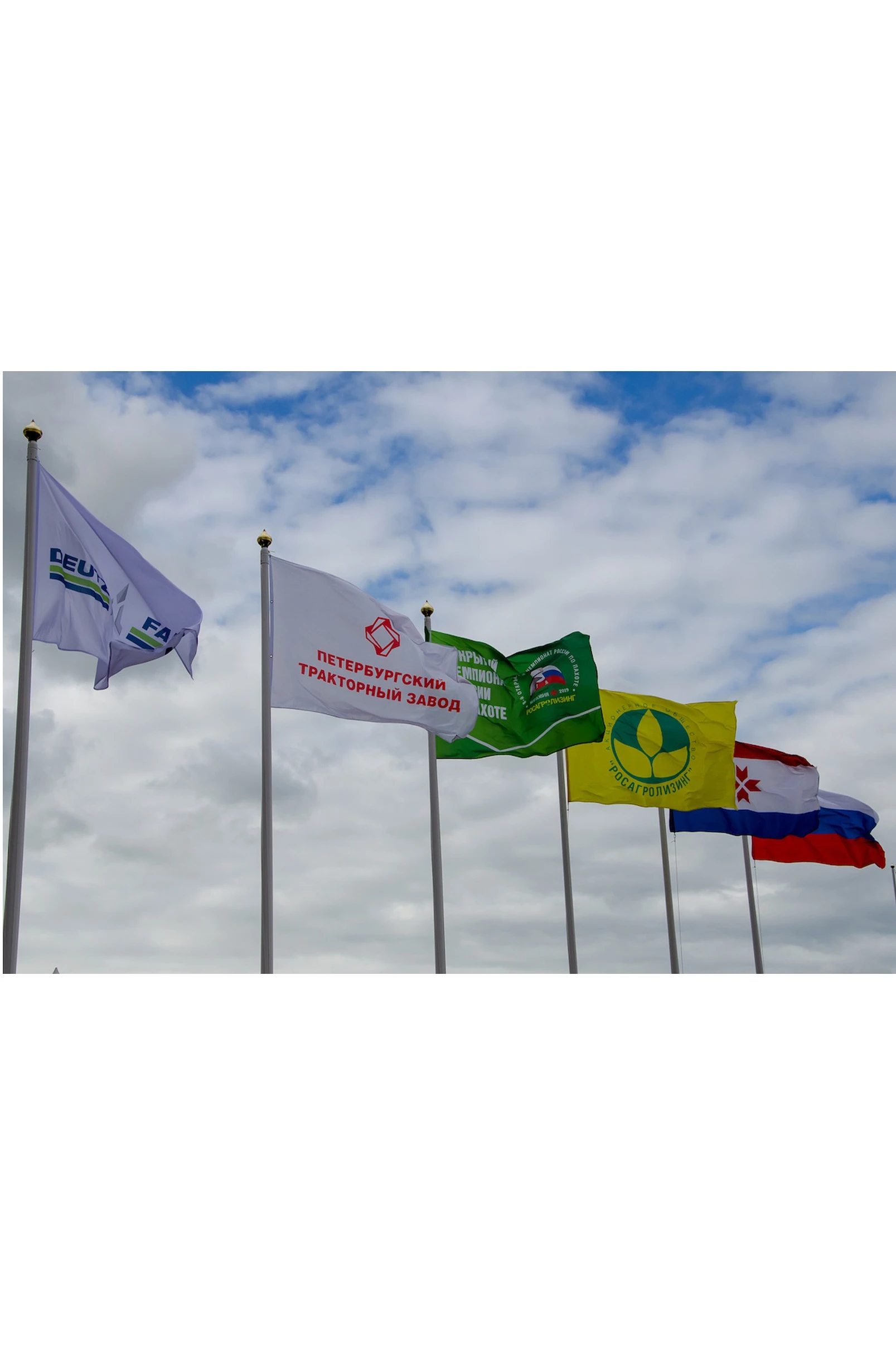 Аренда флагштока из стекловолокна с открытым механизмом 12 м#3