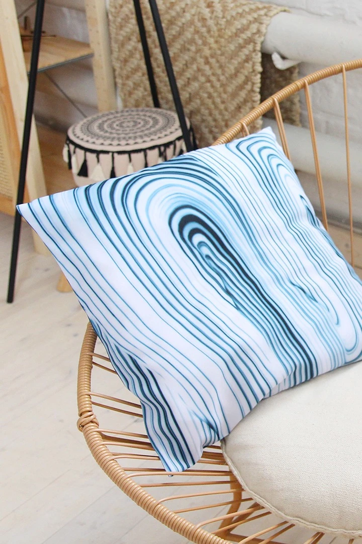 Купить подушку 50х50 см, с принтом "Lapis lazuli"