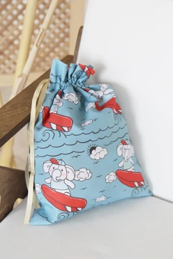 Купить мешочек с полной запечаткой 30х40 см, крепление кулисы на расстоянии от верхнего края "Kind"