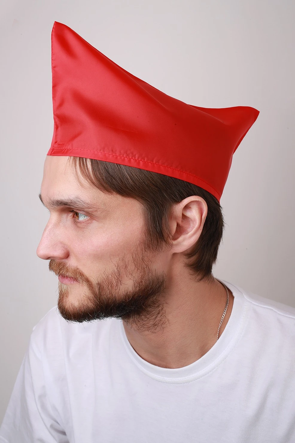 Пилотка Пионер из цветного шелка, однотонная красная#2 Пилотка Пионер из цветного шелка, однотонная красная#2
