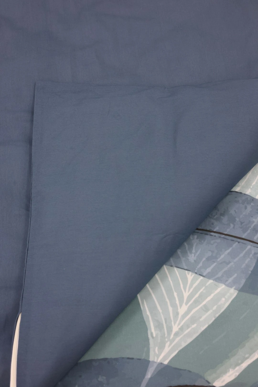 Простыня 1,5 спальная 170х240 см на резинке#1