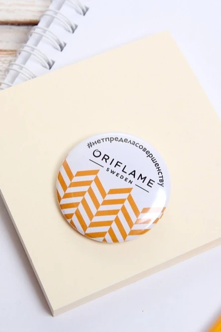 Значок закатный диаметр 37 мм, с печатью "Oriflame"#2