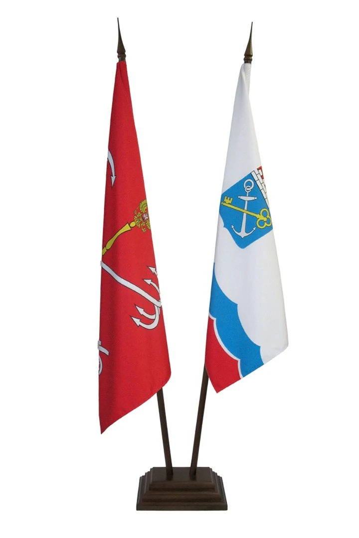 Аренда подставки деревянной с основанием Пирамида (бук темный) 2 штока 2,2 м#1