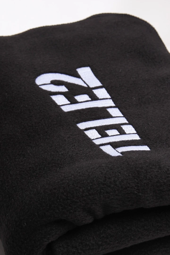 Купить плед Эконом (без обработки) флисовый 160х170 см, "TELE2"